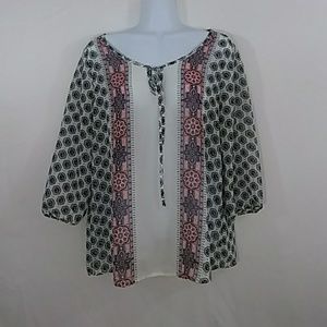 Old Navy Sheer floral/mandala top Sz. M